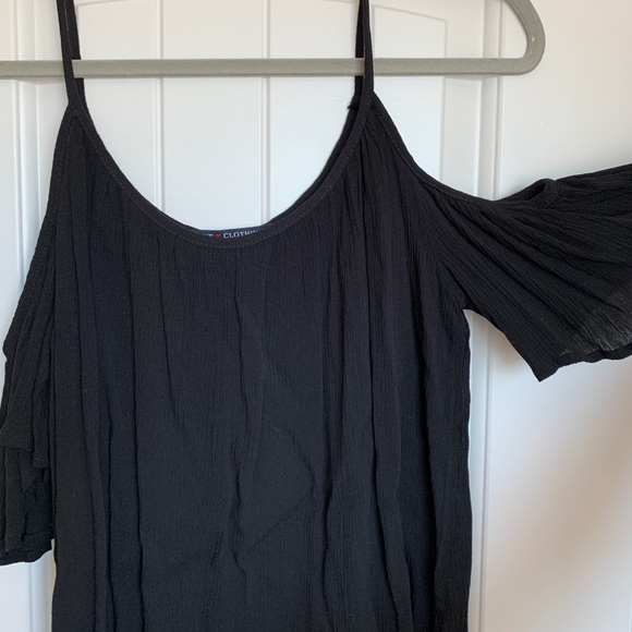 One (Heart) Clothing Womens Cold Shoulder short sleeve Top Black size Medium - Picture 6 of 10